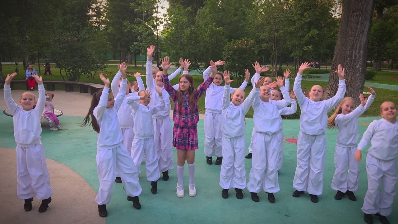 Миниатюра видео