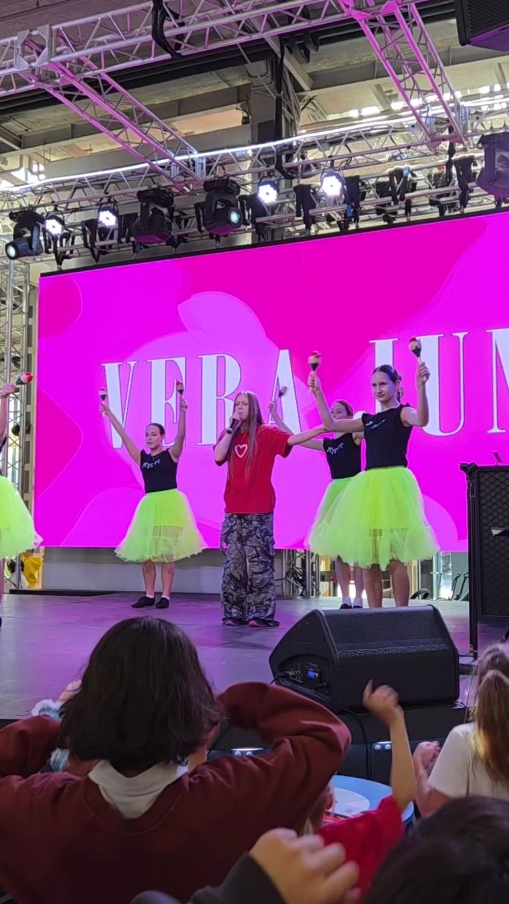 Миниатюра видео