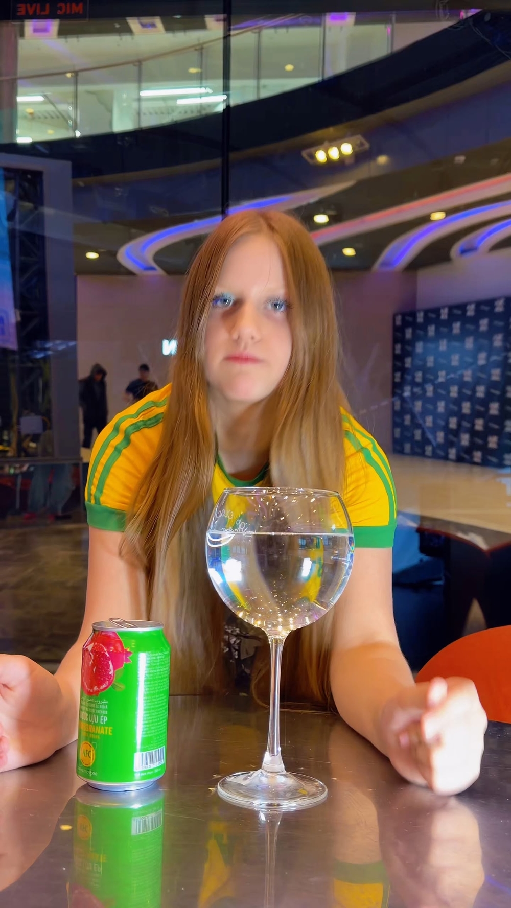 Миниатюра видео